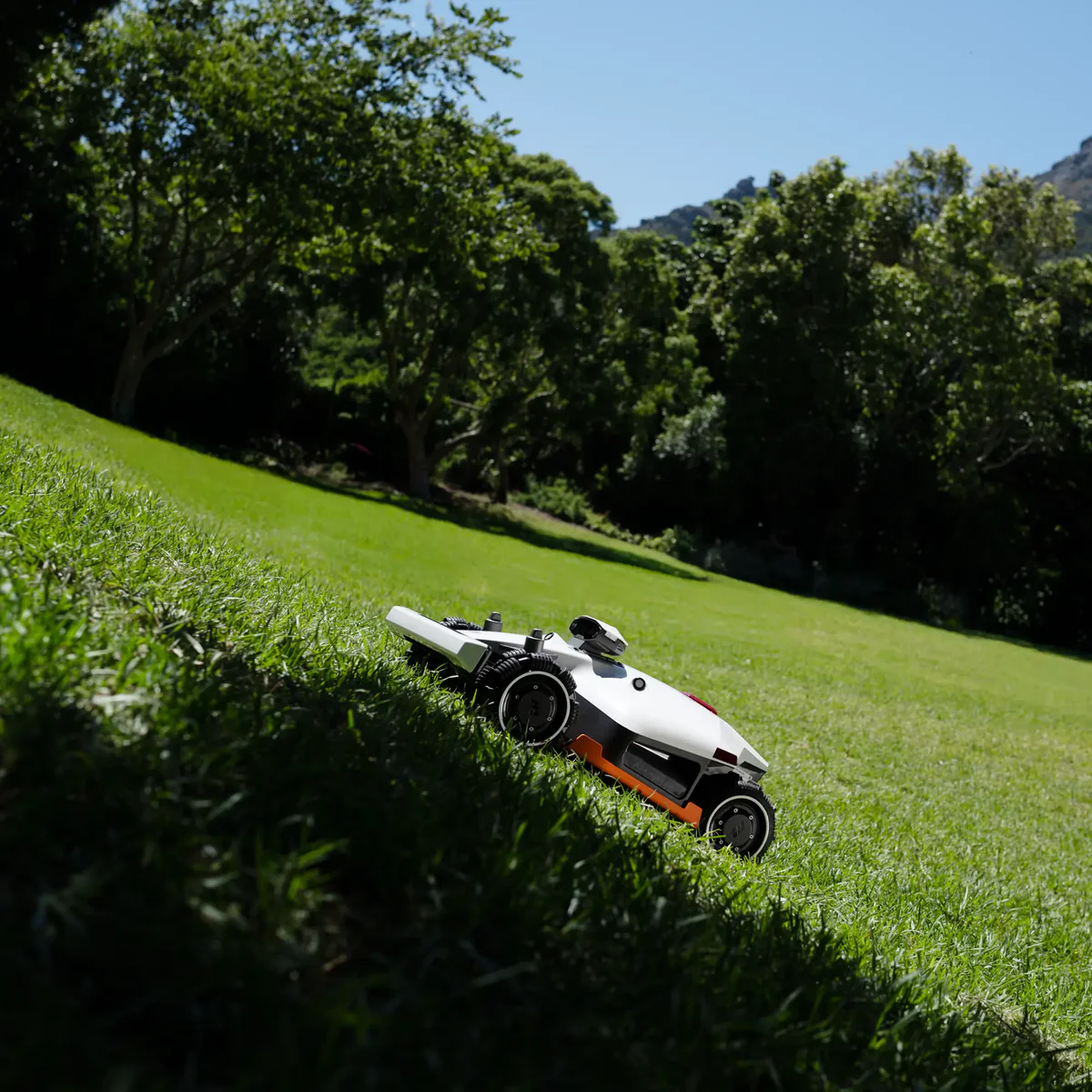 Robot tondeuse Mammotion LUBA 2 AWD – Image 4