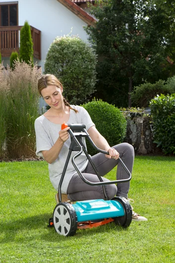 Gardena Tondeuse hélicoïdale Classic 330 – Image 5