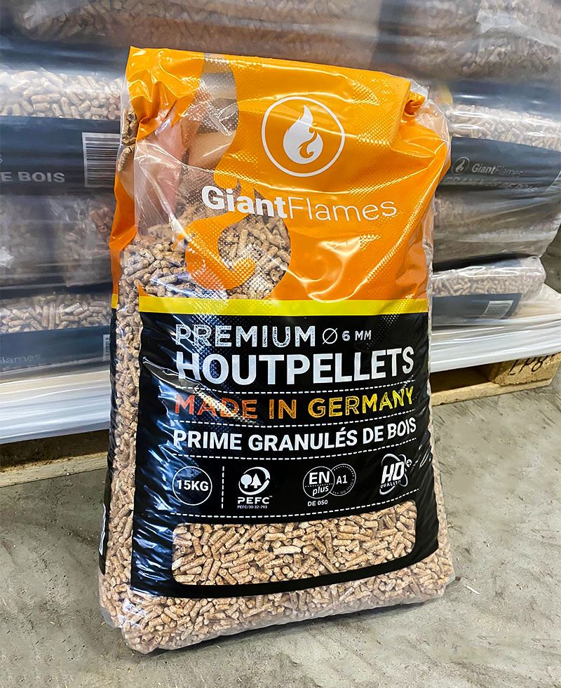 Granulés de Bois Giant Flames - Demi-Palette - 35 Sacs de 15 kg (525 kg) – Image 2
